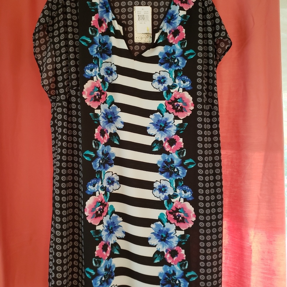 Black Rainn Womans Shift Dress